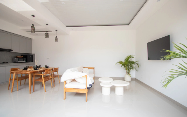 Novaya Paradayz, Ogromny Basseyn, Changu, Sundaze 1 Villa