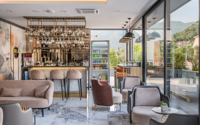 Montenegro Lodge Apartments