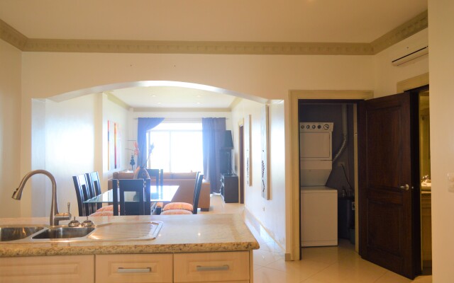 The Palm Beach Luxury Condo Apart-Hotel