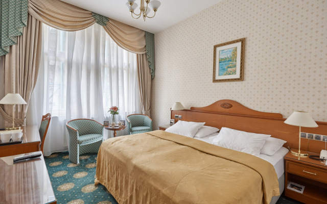 Standard Double room (full double bed)