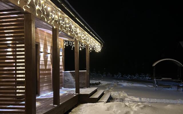 Частный Дом На Берегу Реки