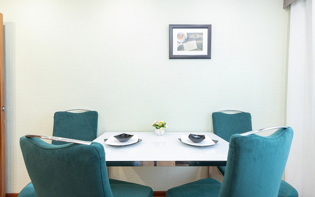 Апартаменты двухкомнатные  на Мещерском бульваре 3/3 .м.Cтрелка. Сова-Дом