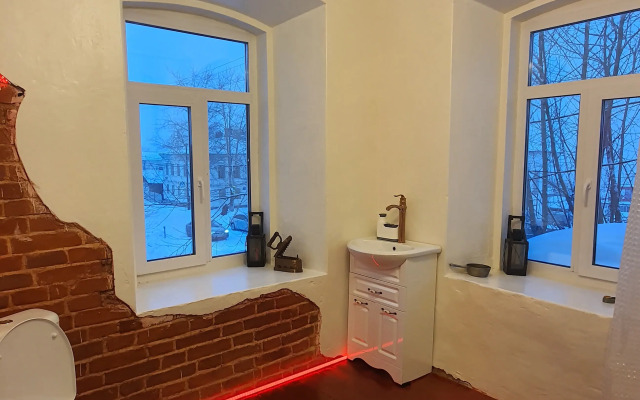 V starinnom osobnyake Revolyutsioner Ikonnikov Flat