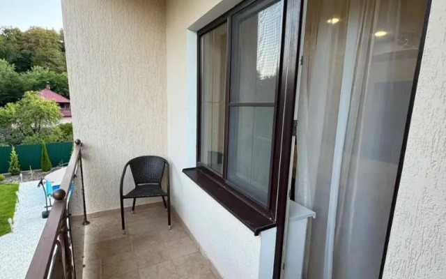 S Basseynom I Baney Private House