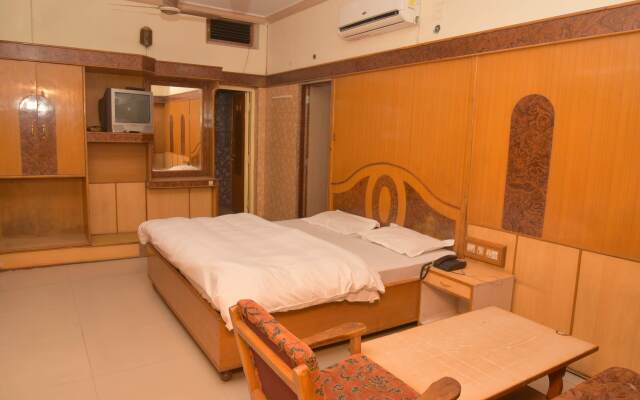 Hill Top Mount Abu By Ashoka Hotel