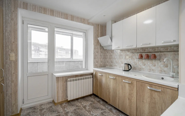 Apartamenty Ladgorna cetyrehkomnatnye  vozle TC Galerea