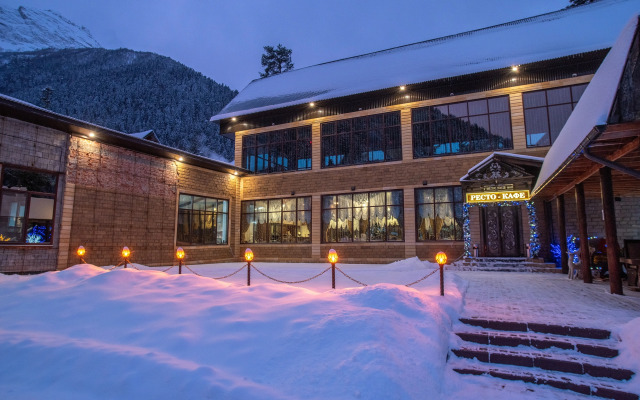 Отель Таурух