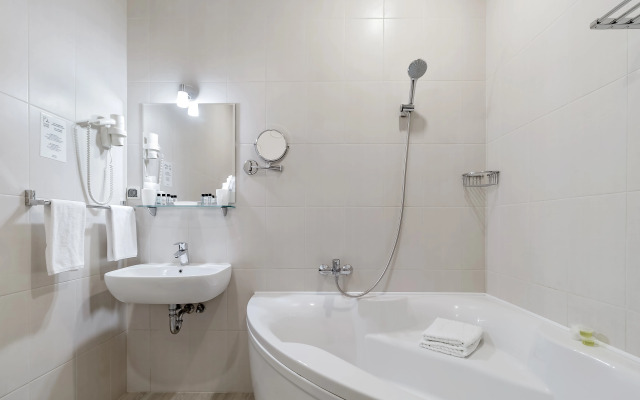 Staryij Dvorik Na Orlovskoj Hotel