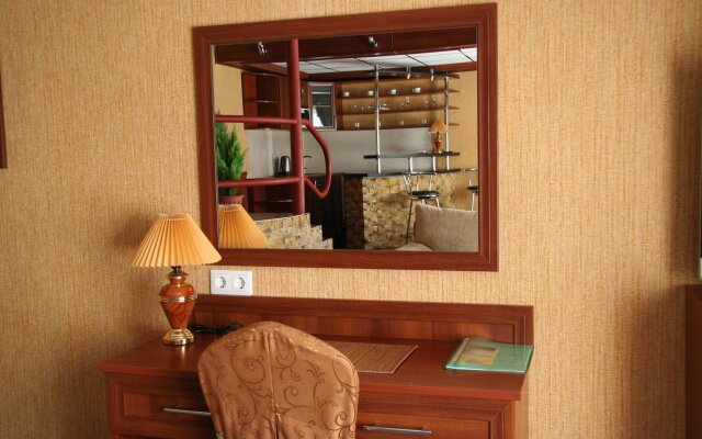 Отель Эсмеральд