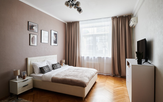 GM CHetverka novaya u Naberezhnoj Apartments
