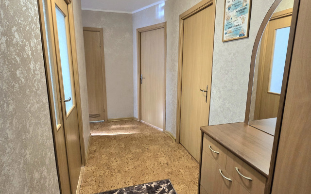 Квартира Трёхкомнатная на Яблоневой