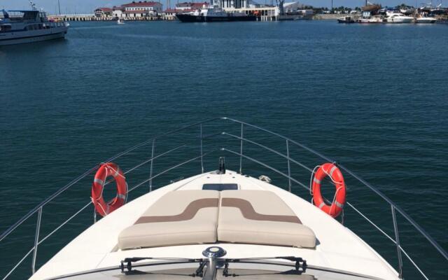 Отель Яхта Azimut