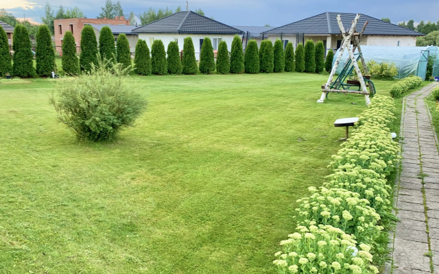 V 14 Km Ot Minska Private House