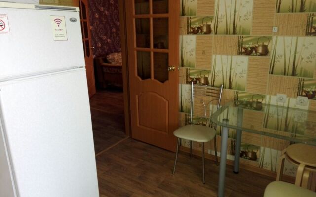 Kvartirnyij Vopros Na Artema 78 Apartments