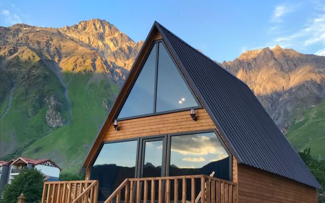 Hillside Kazbegi Apartments