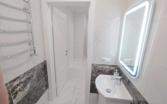 2-h komnatniye Lyuks V Tsentre Novyij Dom Apartments, 75 m2