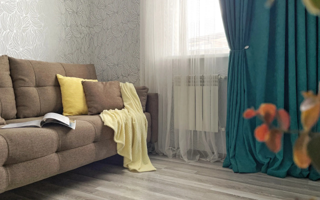 Stilnaya Vozle Istochnika N4 Flat