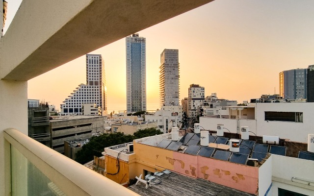 BnBIsrael apartments Ben Yehouda Obsidian Apartments