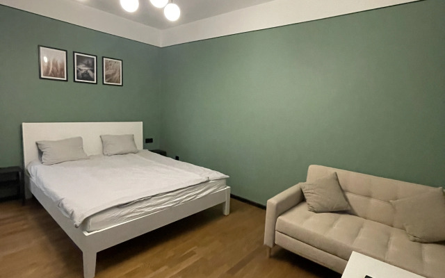 Апартаменты новые солнечные в центре города