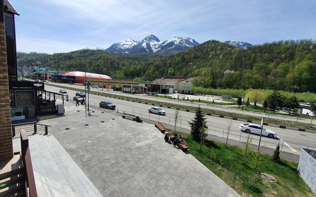 Apartamenty s panoramnym vidom na gory. Esto-Sadok. Zit' v gorah