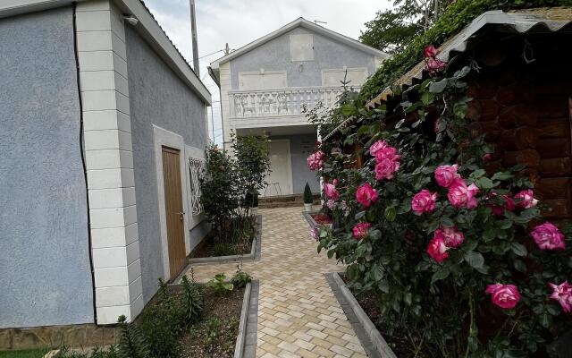 Rajskij Ugolok Guest House