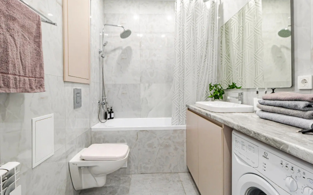 Apartamenty uutnye i teplye radom s Han Satyrom