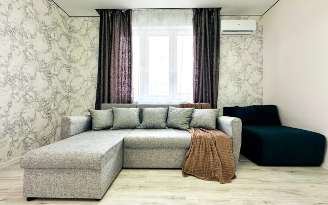 Квартира Просторная на Земнухова