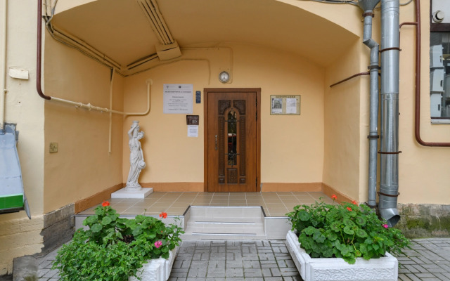 Sergeew Apartments Delyuks Dom Muzey Kuindzhi s parkingom Apartments