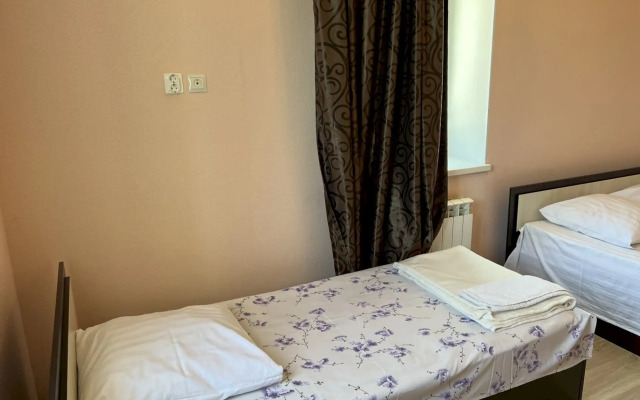 075 Dvukhkomnatnaya V Tsentre Flat