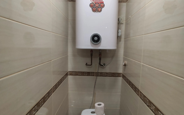 Tryokhkomnatnaya Na Semyonovskom Ozere Flat