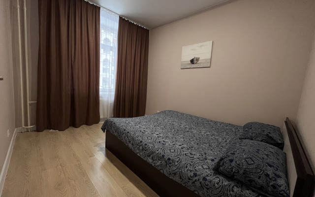 Tikhaya Dvushka Na Rіkhtera Flat