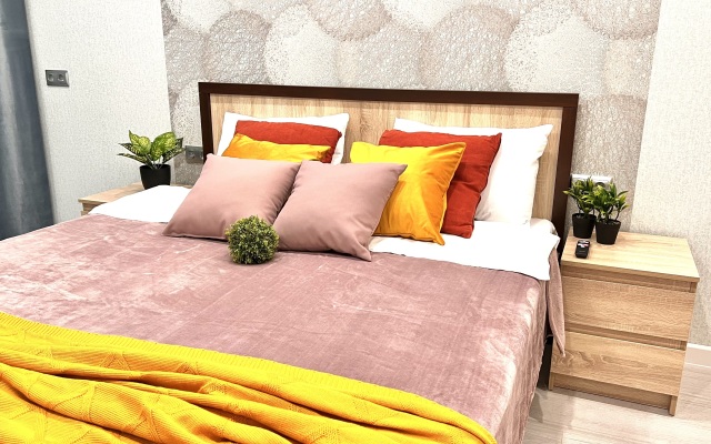 Magiya na Transportnoy 31/2 Apartments