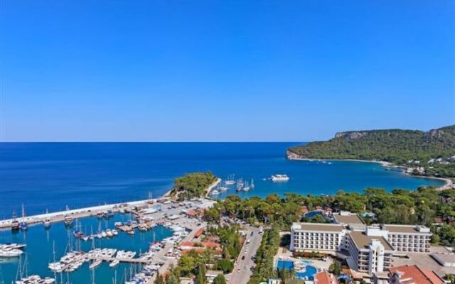 Ozkaymak Marina Hotel