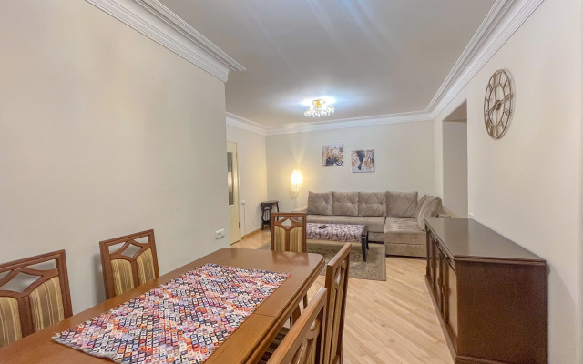 Na Vtorom Etazhe Apartments