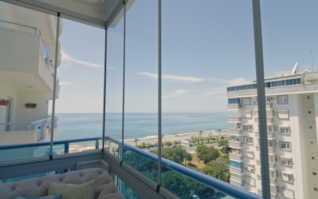 Na Pervoy Linii Morya Yekta Queen Apartments