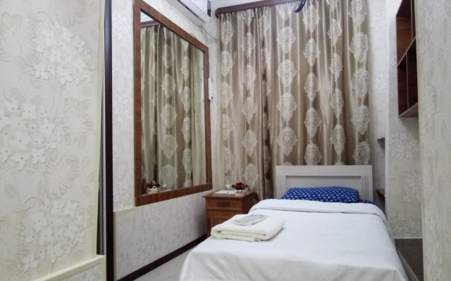 Come In Hotel