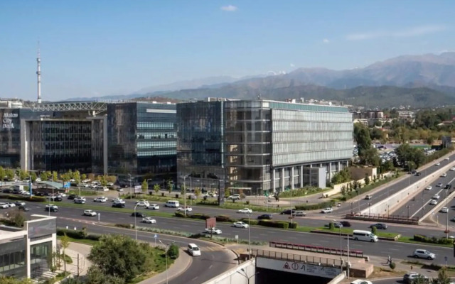 Na Prospekte Al-Farabi 41/3 Blok 3 Apartment