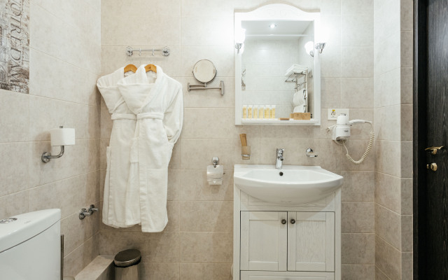 Customs House Hotel & SPA Hotel