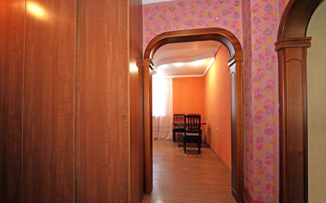 V Shelekhove 6 Flat