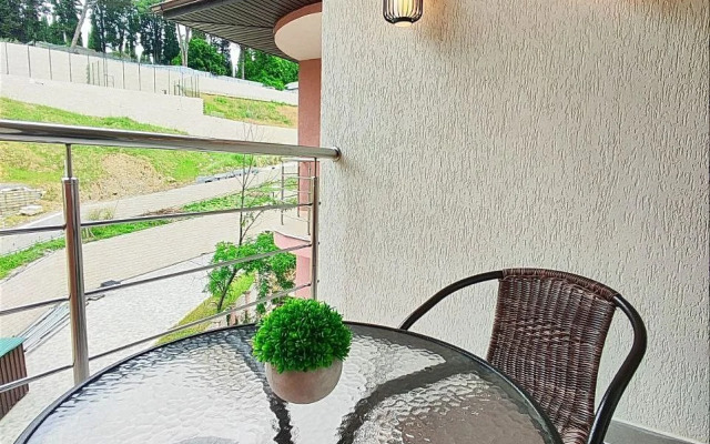 Krasivaya Stilnaya Kvartira U Morya Flat