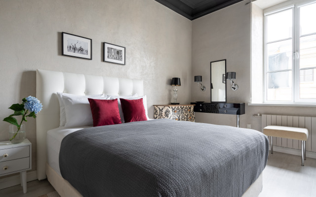 Квартира четырехкомнатная на Почтамтском