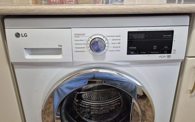 Uyutnaya Dvuhkomnatnaya V Tsentre Vozle Naberezhnoy Flat