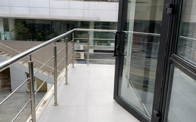 Апартаменты Полулюкс с угловым балконом