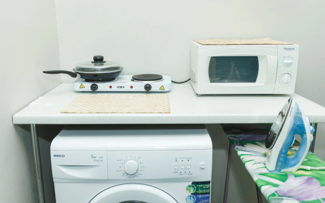 Квартира Гостевая Алеся на Малышева 4Б 2