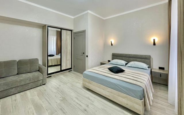 Апартаменты на Коллективной 11