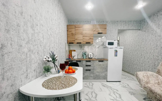 Aparts Ujutnaja v Jelitnom ZhK Flat