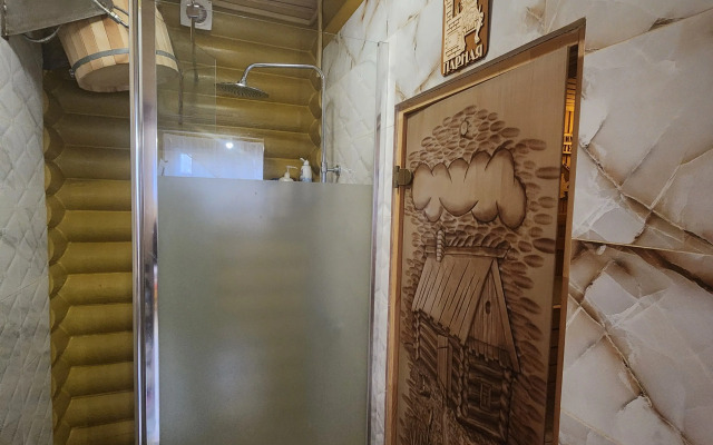 Na Poberezhye Private house