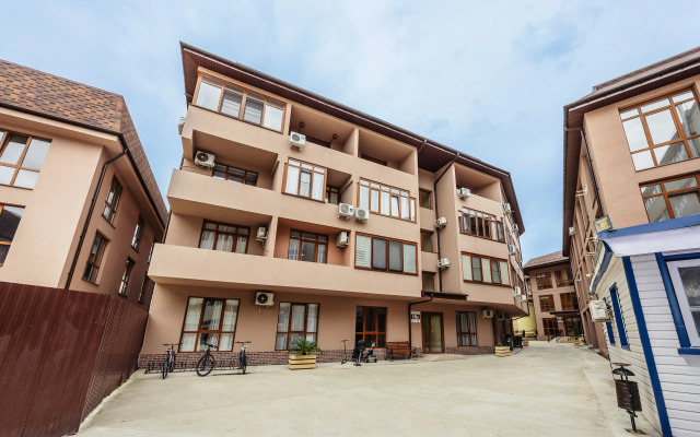 Svet Siriusa Apartments