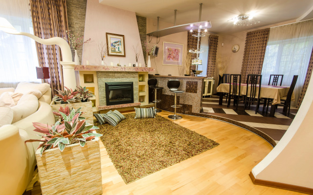 Balashikha. Kalinina d. 1 Private house
