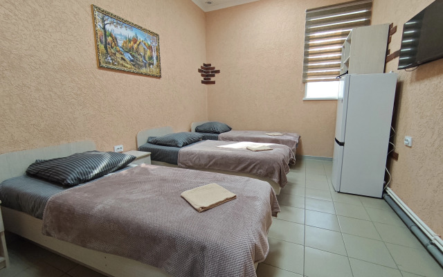 Квартира 5-комн. квартира на Садовой